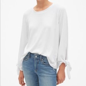 Gap Tie-Sleeve Top